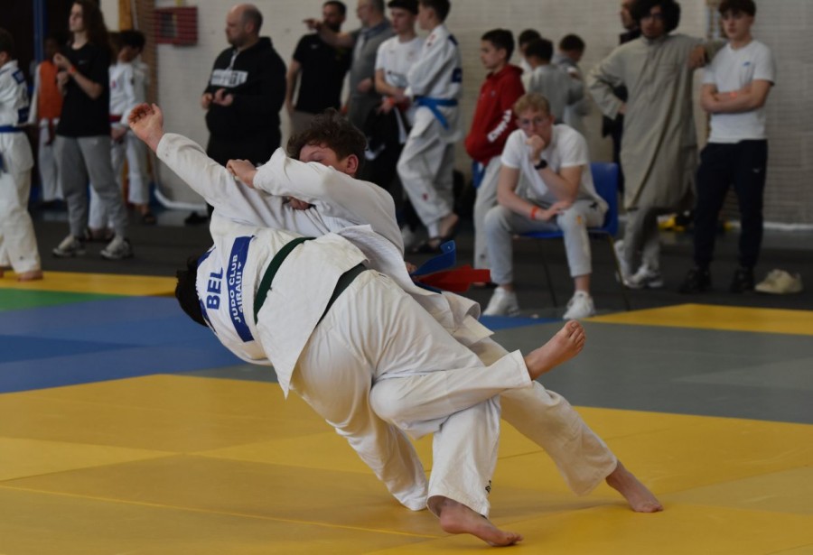 Photos et Résultats  28ème TOURNOI DE MAUBEUGE U15 LABEL A- U18 LABEL EXELLENCE du 5 et 6 avril 2025